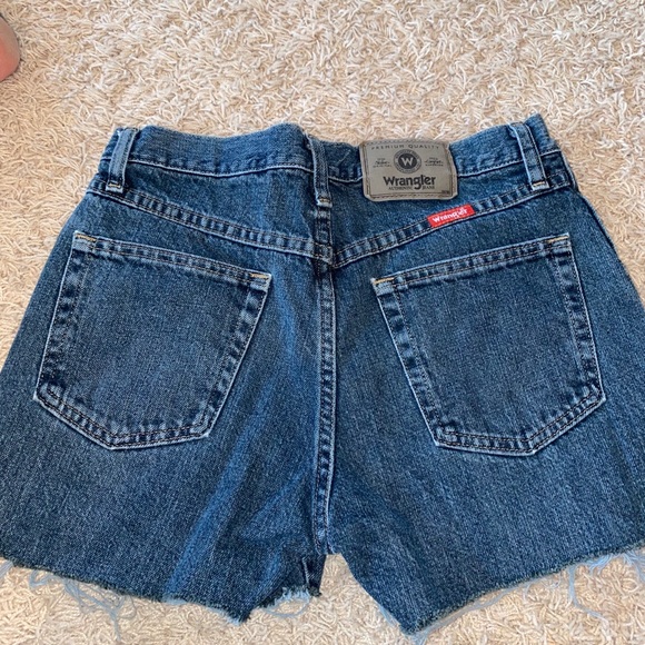 Dark blue Wrangler Jean shorts - Picture 2 of 2